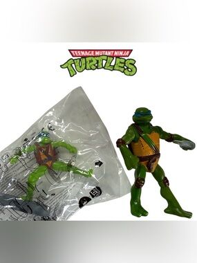 *FREE WITH PURCHASE* TEENAGE MUTANT NINJA TURTLE FIGURINES TMNT TOYS